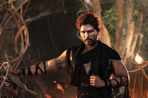 allu arjun,ram charan,gunasekhar,rudhramadevi,brucelee  బన్నీ స్పందించక తప్పలేదు..!